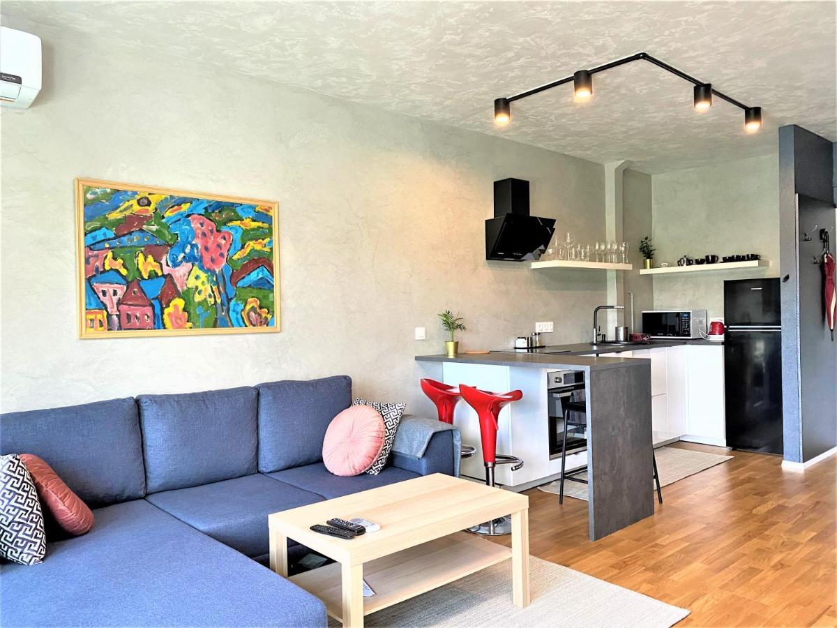 Danube View Artapartment With Balcony Budapest Exterior photo